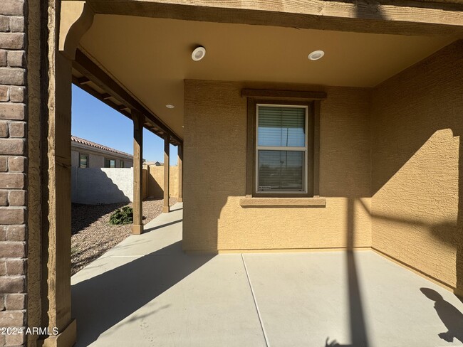 Foto del edificio - 82 N 197th Ln