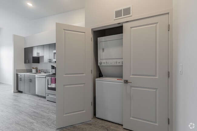 2BR, 2BA- 969SF - In-unit Laundry - Rogers Landing