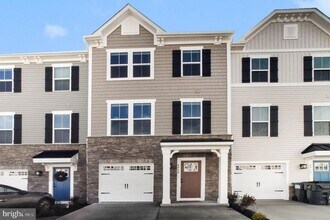 Building Photo - 4908 Dunhaven Dr