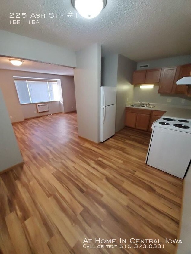 225 Ash St Unit 17, Carlisle, IA 50047 Apartment for Rent in