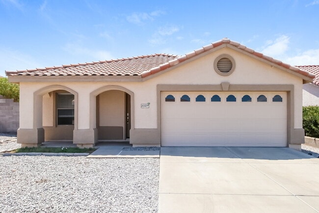 Building Photo - 10529 W Foothill Dr