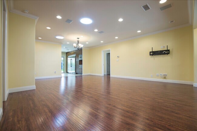 Foto del edificio - 5179 Lindley Ave