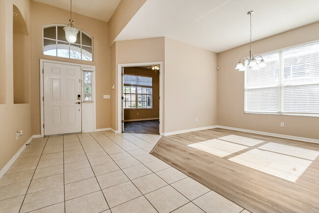 Foto del edificio - 8112 Moccasin Trail Dr