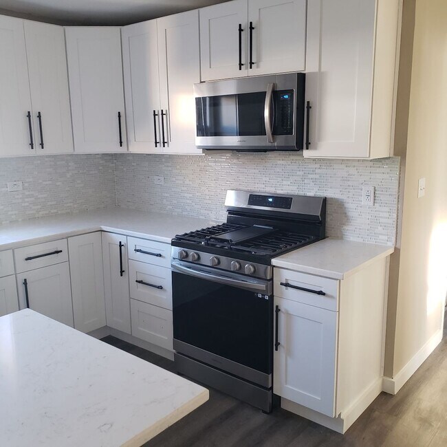 Foto del edificio - 8604 W Carmen Ave