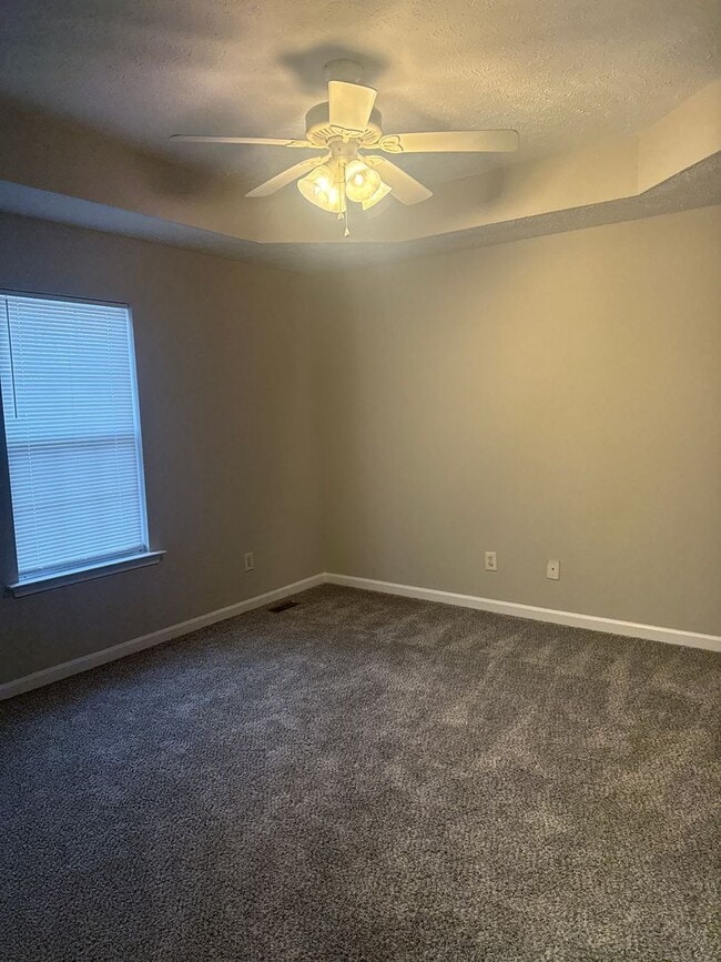 Foto del edificio - 3 bedroom 2 bath home in Stewarts Creek area.