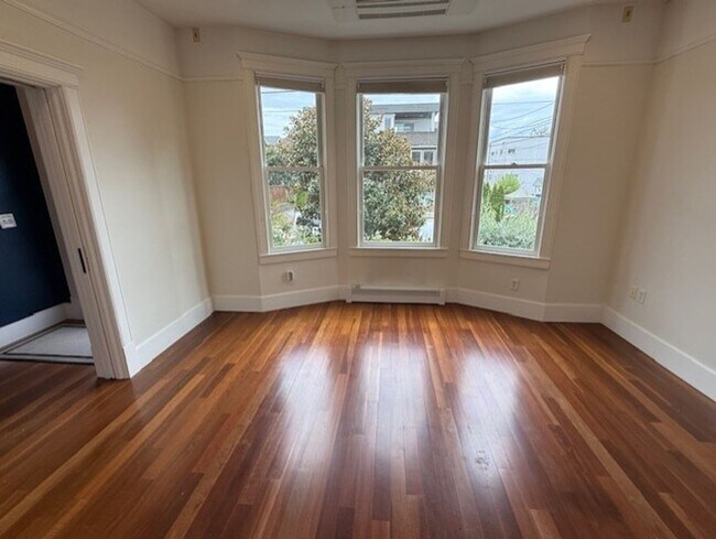 Foto del edificio - BRIGHT 2-BEDROOM TOWNHOME FOR RENT IN CHERRY HILL!