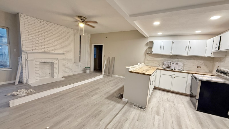 Foto principal - 235 E Main St