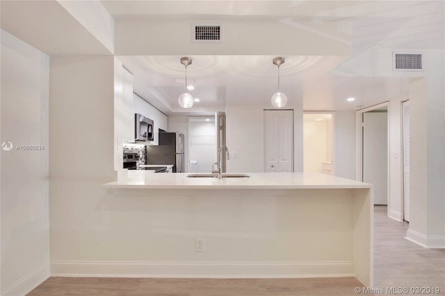 Foto del edificio - 3605 NE 207th St