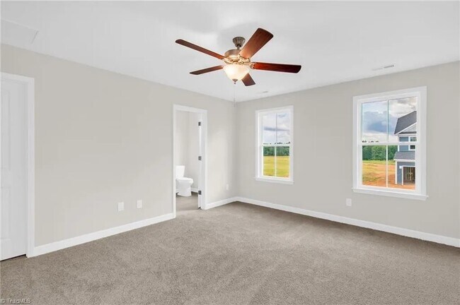 Building Photo - 1714 Creekline Dr