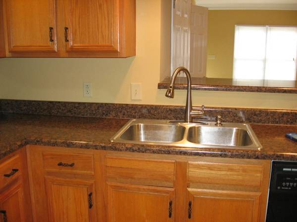 KITCHEN AREA - 240 Fairmont Ct