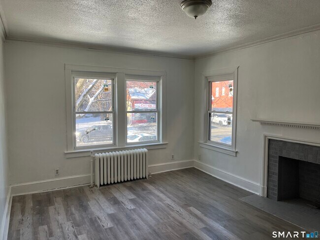 Foto del edificio - 252 Sisson Ave