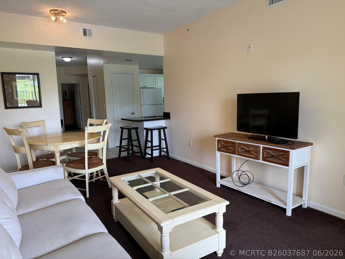 Foto del edificio - 2100 Greenview Shores Blvd