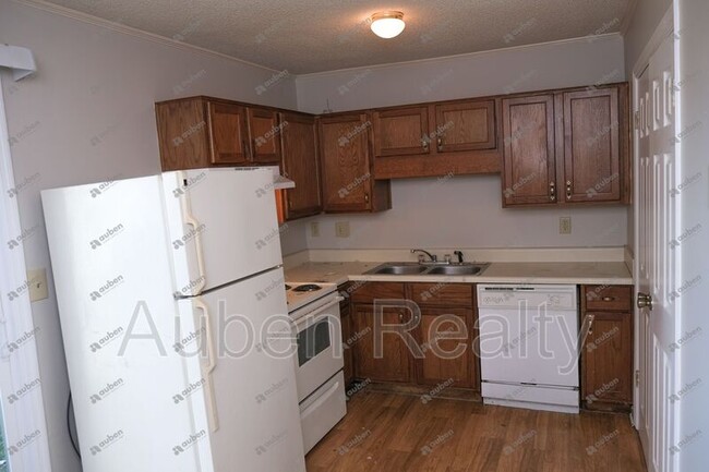Foto del edificio - 2461 Damascus Rd