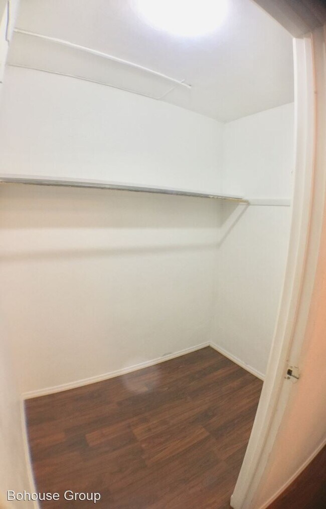 Foto del edificio - 7506 Ideal Ave