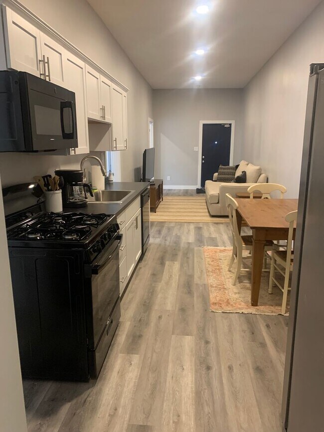 Foto del edificio - 1527 Poplar St