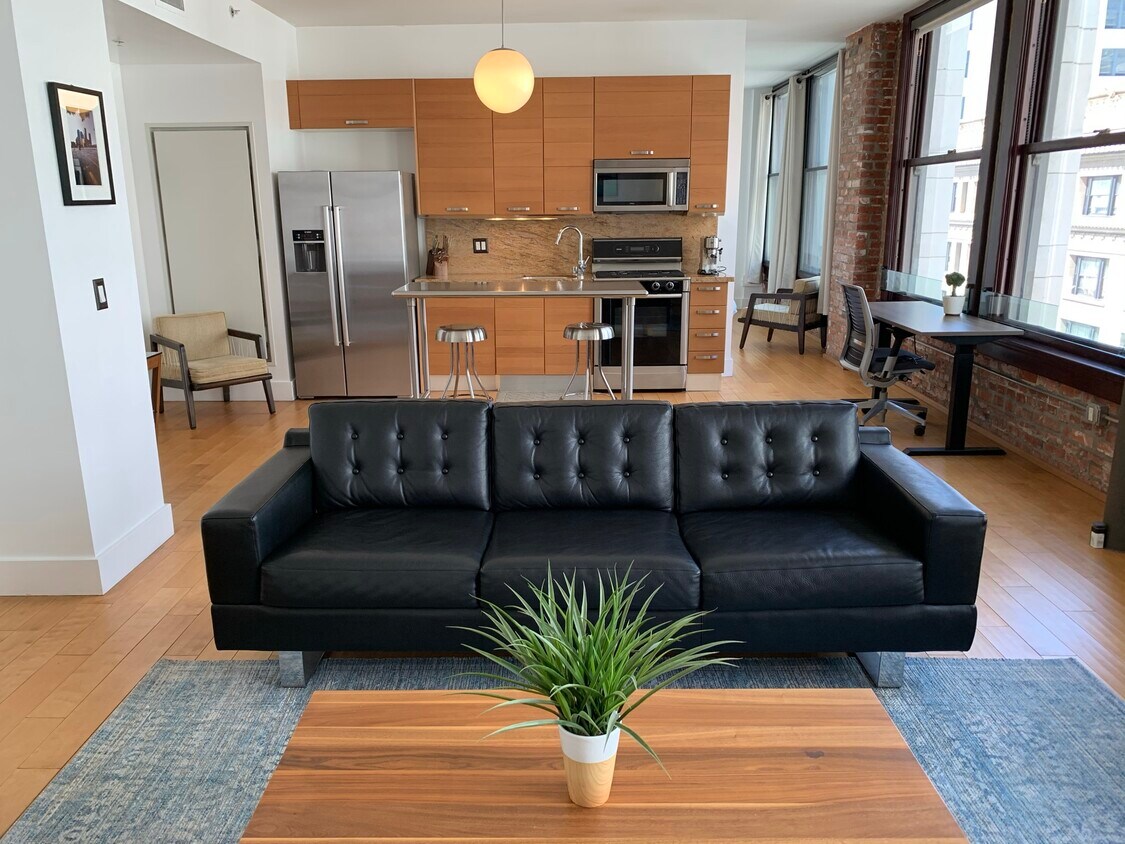 Primary Photo - 460 S Spring St