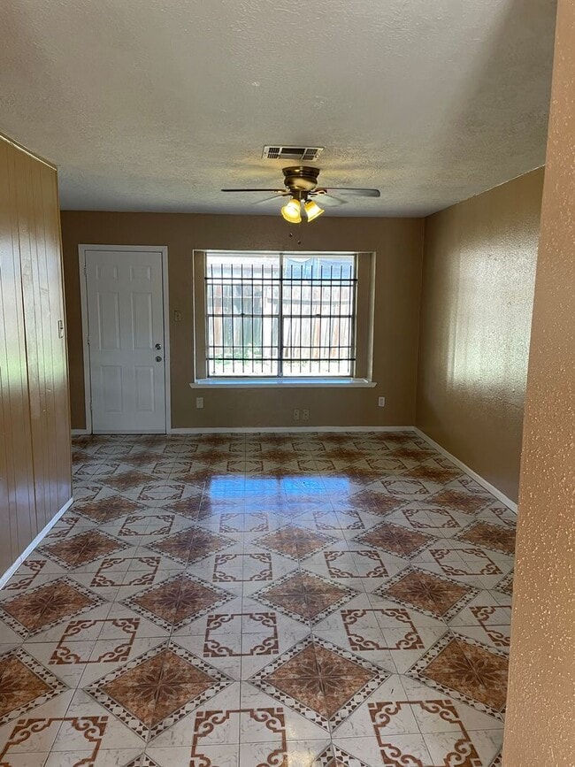 Foto del edificio - 4751 E Ridge Creek Dr