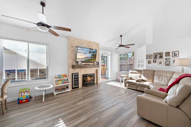 Foto del edificio - 747 Via Otono