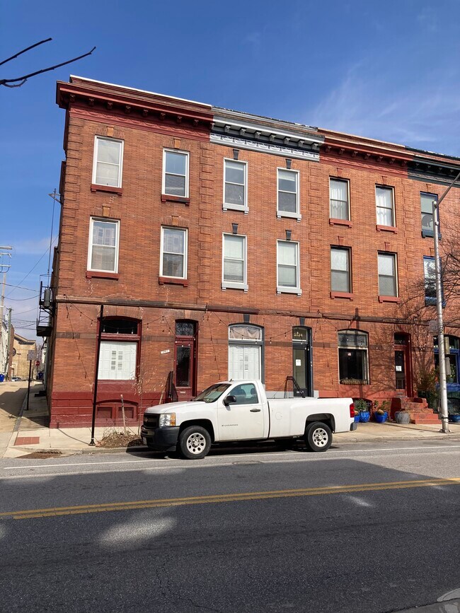 Foto del edificio - 2124 E Baltimore St