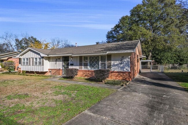 Building Photo - 839 Greg Dr