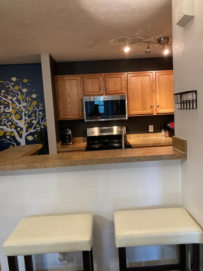Foto del edificio - 14829 Lenox Dr