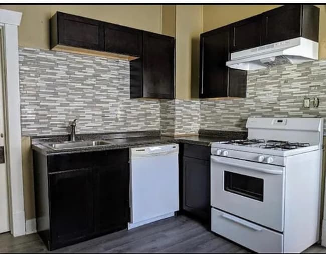 Foto del edificio - 2716 N 48th St