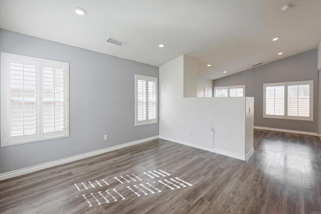 Foto del edificio - 2387 Peacock Valley Rd