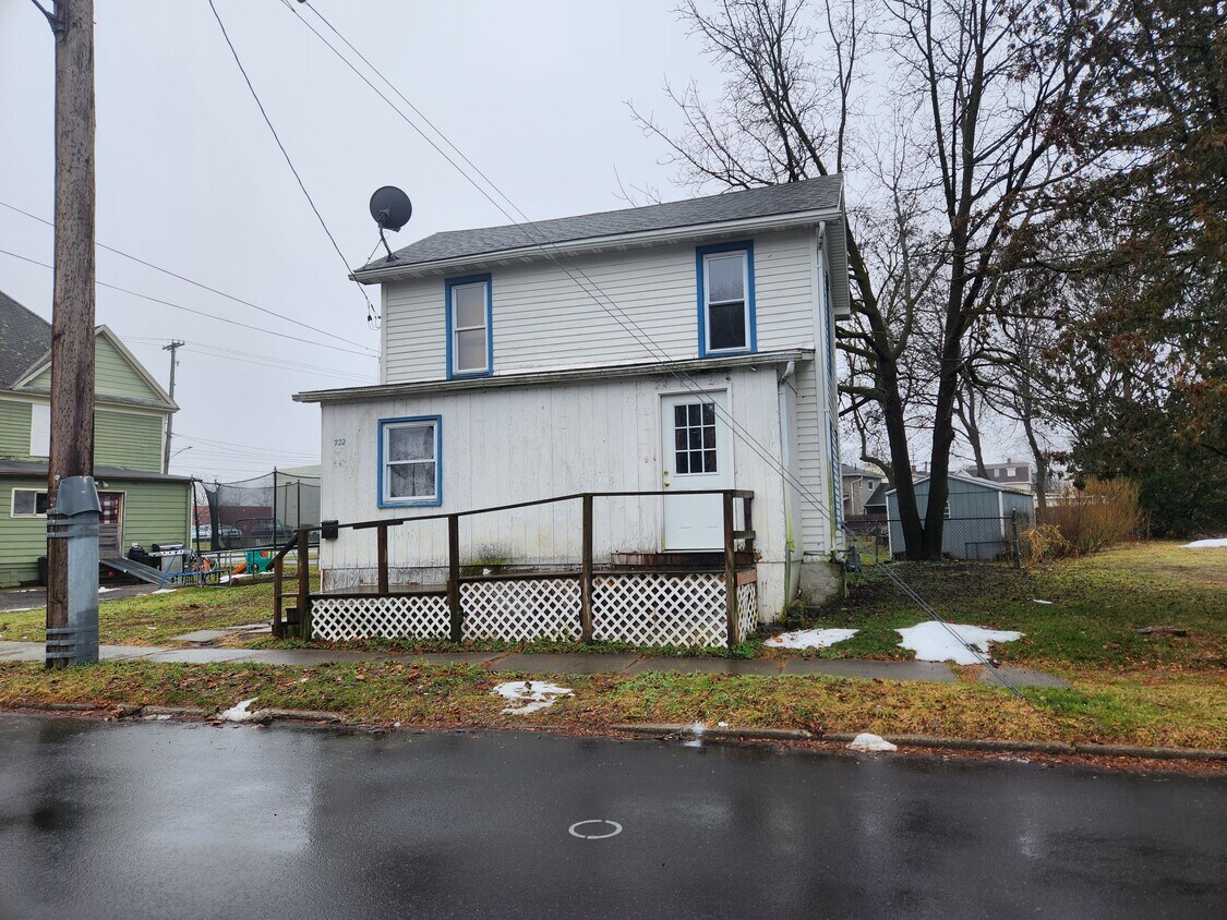 Primary Photo - 722 Erie St