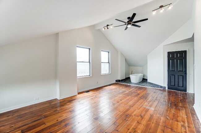 Building Photo - 1123 Dayton St