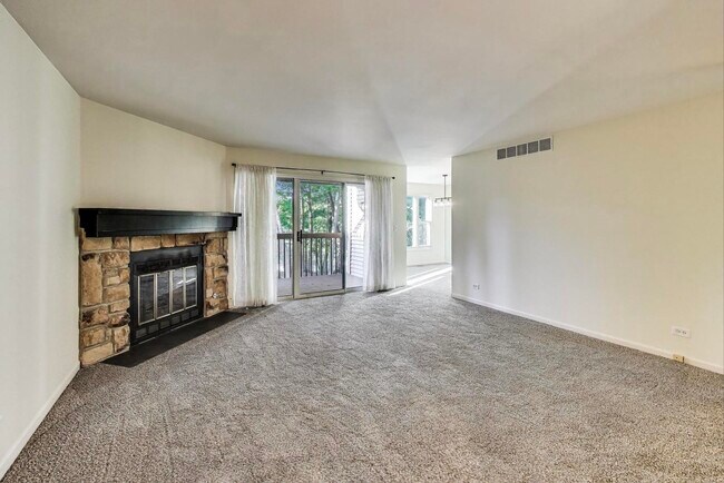 Building Photo - 534 River Front Cir