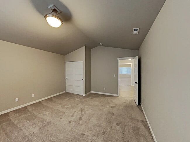 Building Photo - 4032 82nd Ave NE