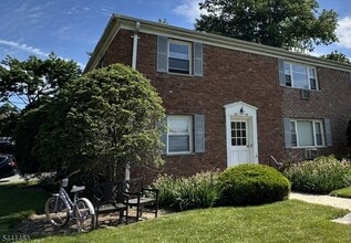 Building Photo - 43 Conforti Ave