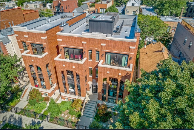 Building Front - 839 W Lill Ave