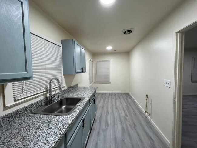 Foto del edificio - 1204 South Ave