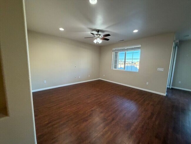 Foto del edificio - 2485 Makenna Dr