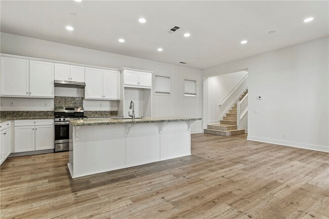 Building Photo - 210 W Tribella Ct