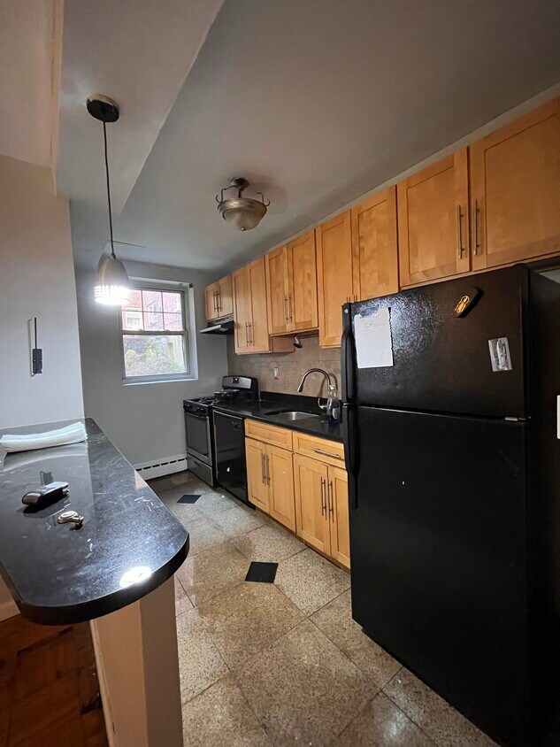 Unit 1B - 33 Duncan Ave