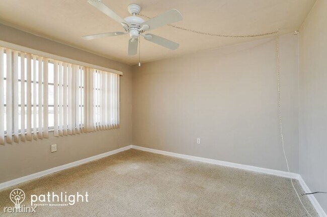 Foto del edificio - 2 br, 2 bath House - 2330 Woodland Blvd UNIT