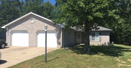 Building Photo - 22595 Hollow Oak Ln