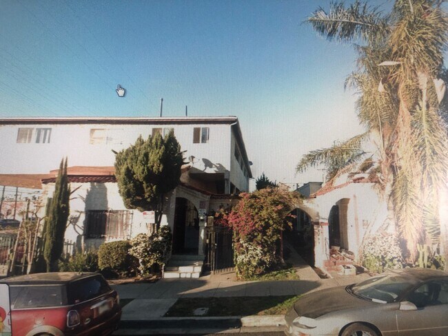 Building Photo - 463 W Cowles St