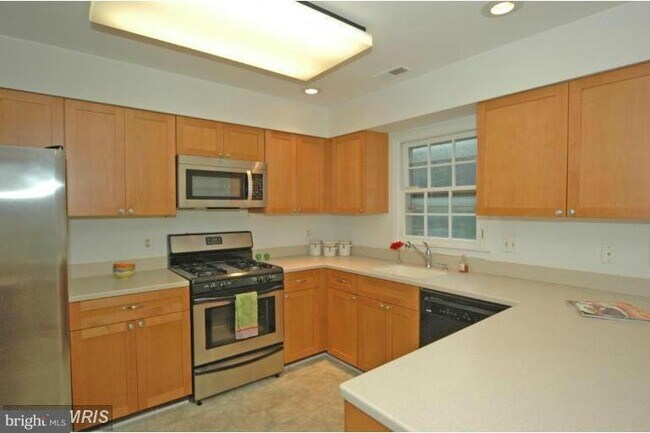 Foto del edificio - 11035 Cedarwood Dr