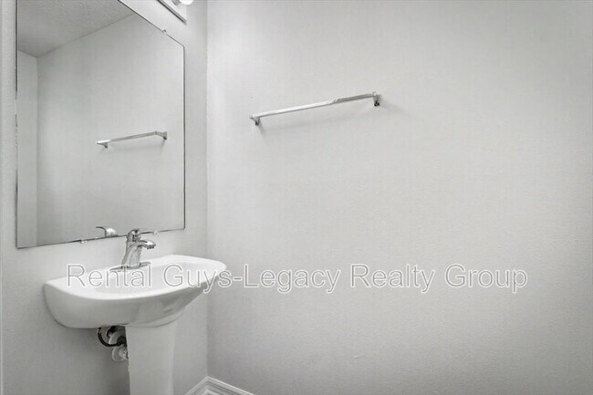 Foto del edificio - 7414 Palm Hills Dr