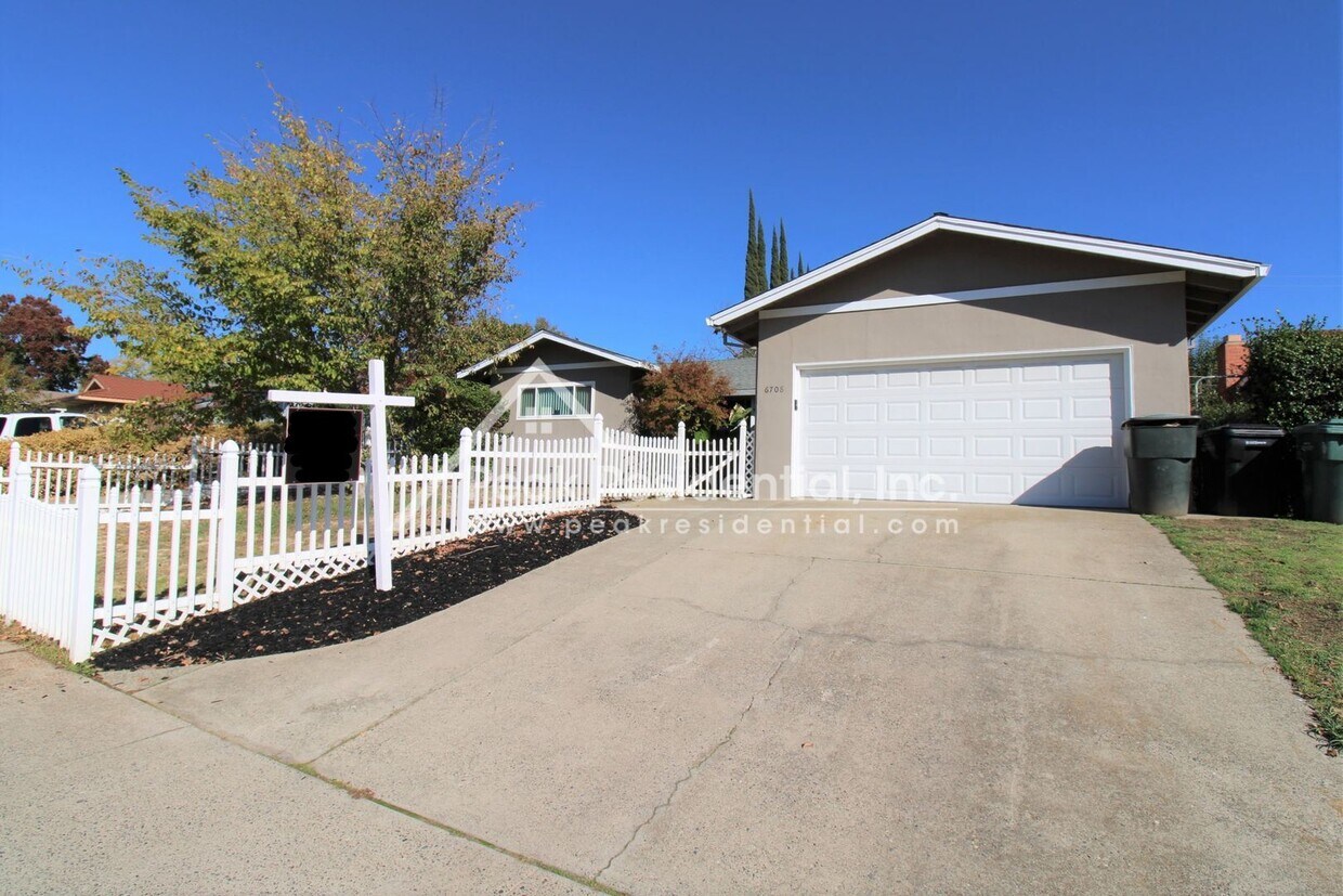 4 br, 2 bath House 6708 Woodmore Oaks Drive House for Rent in