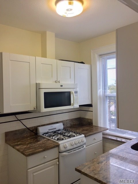 Foto principal - 3124 Long Beach Rd