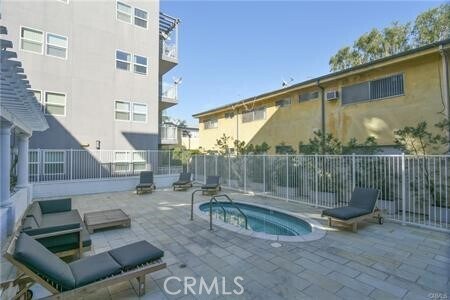 Building Photo - 11925 Kling St