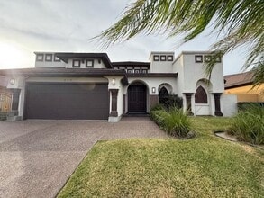 Building Photo - 222 Majestic Palm Dr