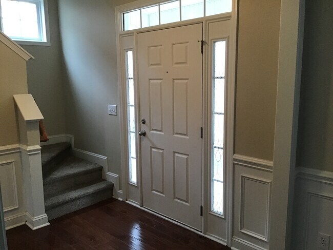 Building Photo - 15521 Crossing Gate Drive
