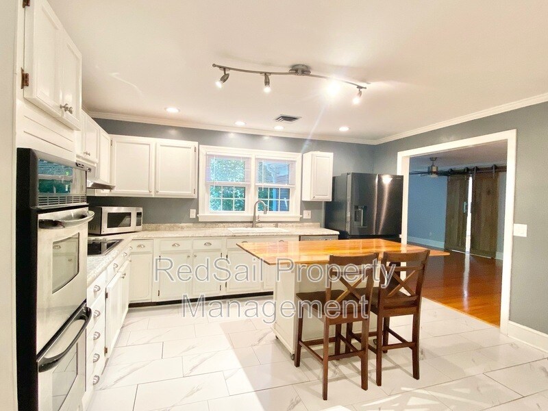 Foto principal - 15 Jordan Dr