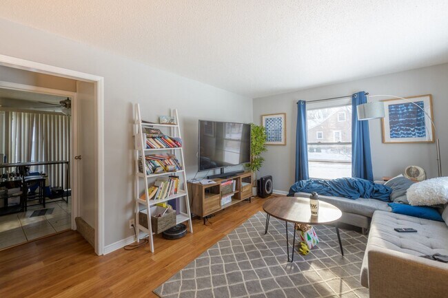 Foto del edificio - 3 br, 1 bath House - 3245 Texas Ave S