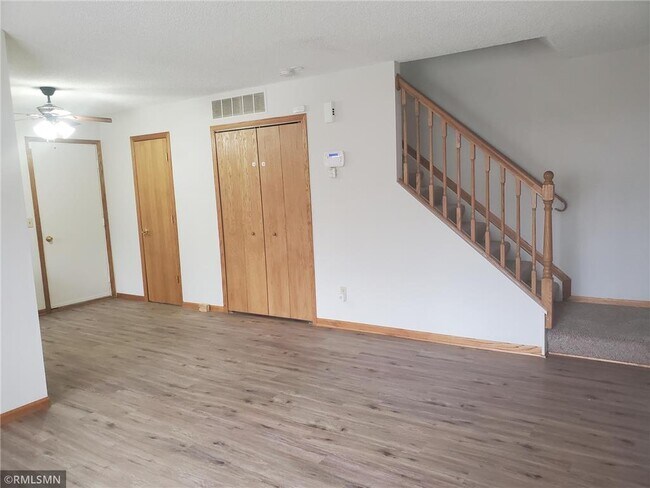 Foto del edificio - 2614 Brookdale Ln